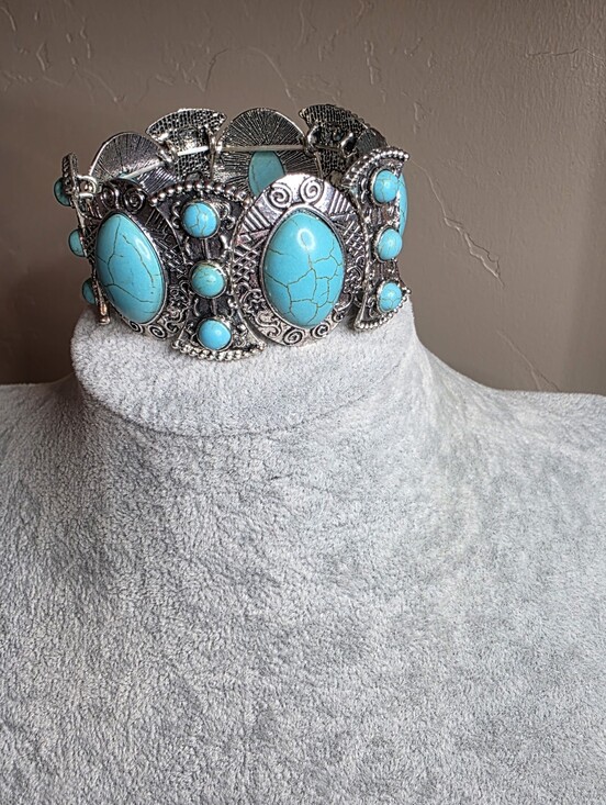 Source Unknown Jewelry - Wide Southwestern Dyed Howlite Stone Panel Stretch Bracelet Silver-Tone